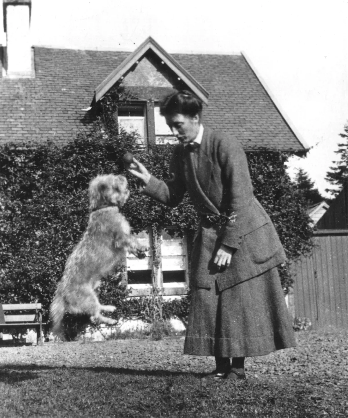 1937 - Olive Boult & Glen